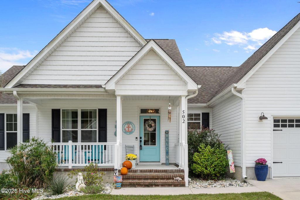 Photo of 502 Diamond Ridge Court, Hubert, NC 28539 (MLS # 100536595)