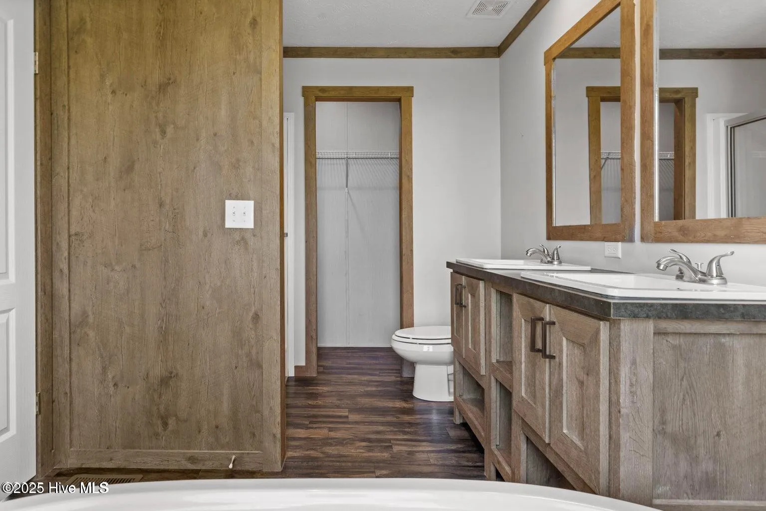 Burgaw, North Carolina 28425, United States, 3 Bedrooms Bedrooms, ,2 BathroomsBathrooms,Residential,Active,215348