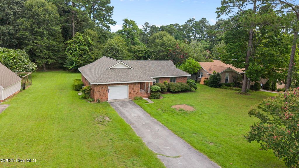 Photo of 212 Rockledge Road, New Bern, NC 28562 (MLS # 100523469)