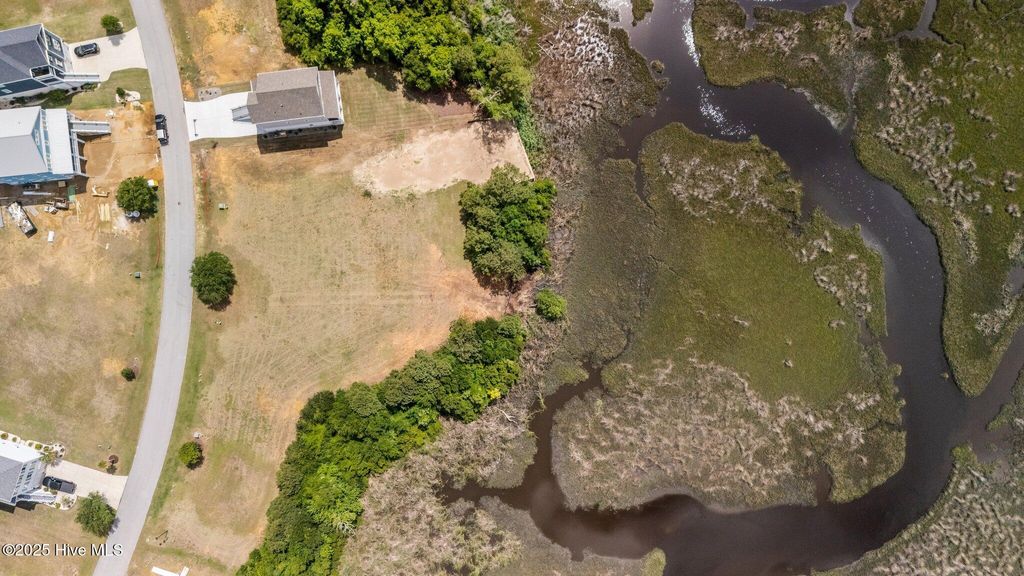Photo of 615 Cannonsgate Drive, Newport, NC 28570 (MLS # 100510676)