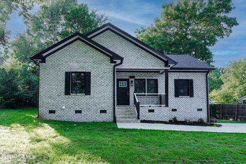 Photo of 1811 Brown Ave Avenue, Burlington, NC 27215 (MLS # 100538525) Photo of 1811 Brown Ave Avenue, Burlington, NC 27215 (MLS # 100538525)