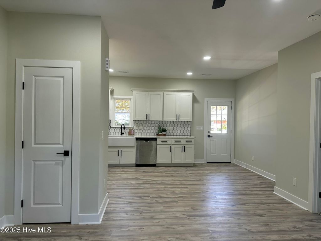 Photo of 1811 Brown Ave Avenue, Burlington, NC 27215 (MLS # 100538525)