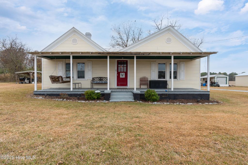 Photo of 5239 Pauls Path Road, La Grange, NC 28551 (MLS # 100542750)