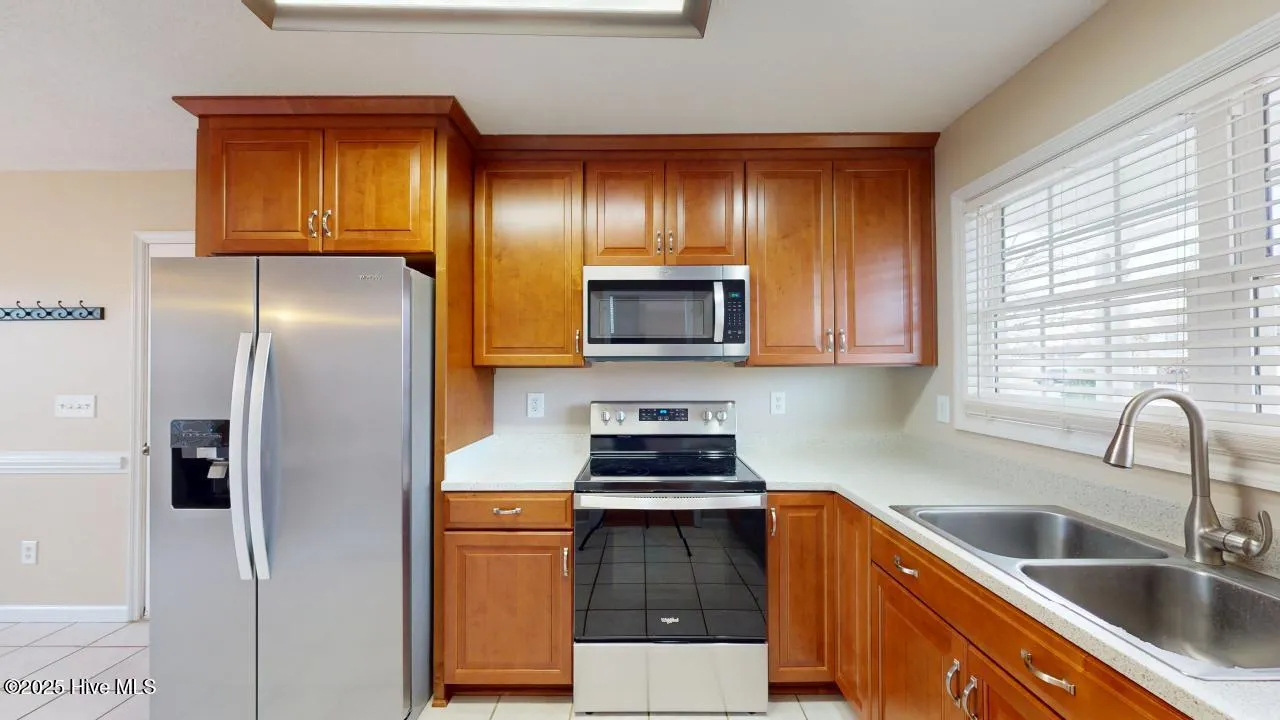 Jacksonville, North Carolina 28540, United States, 3 Bedrooms Bedrooms, ,3 BathroomsBathrooms,Residential,Active,97867