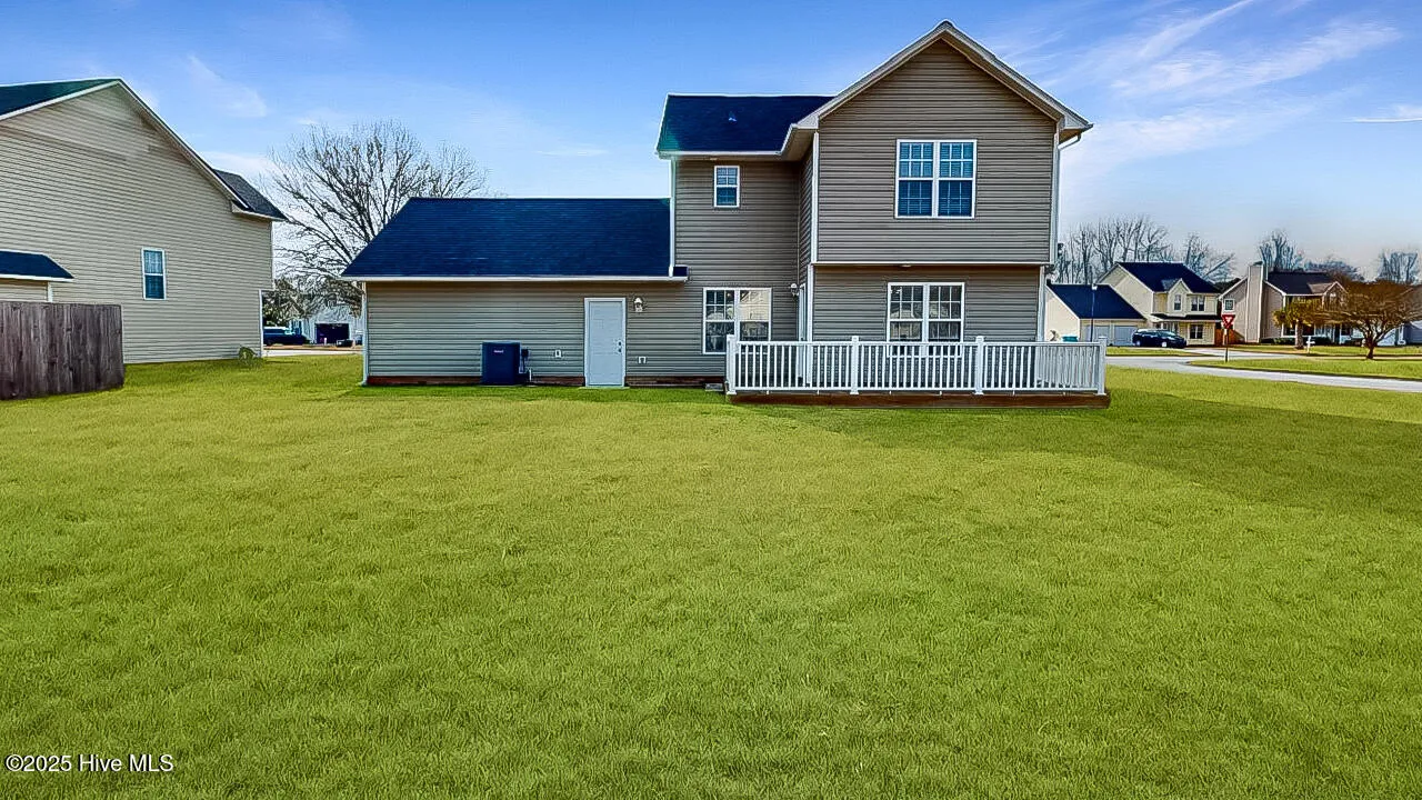 Jacksonville, North Carolina 28540, United States, 3 Bedrooms Bedrooms, ,3 BathroomsBathrooms,Residential,Active,97867