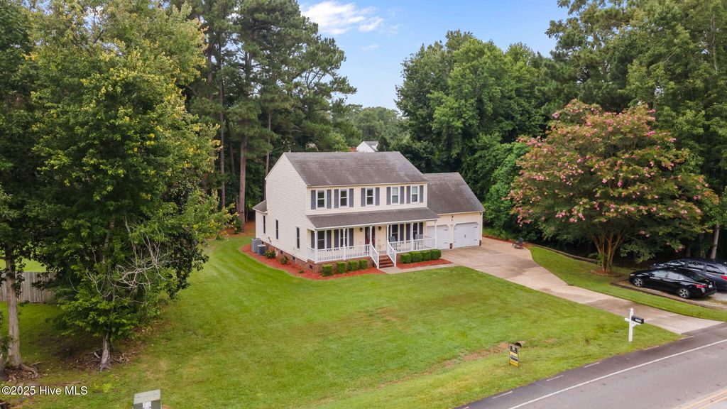 Photo of 3703 Canterbury Road, Trent Woods, NC 28562 (MLS # 100523691)