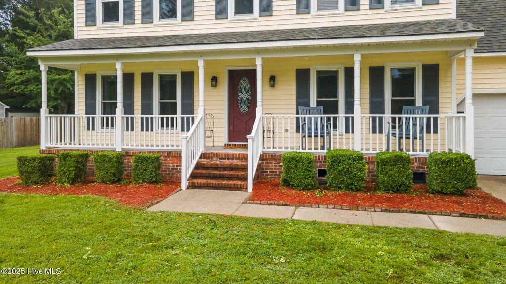 Photo of 3703 Canterbury Road, Trent Woods, NC 28562 (MLS # 100523691)