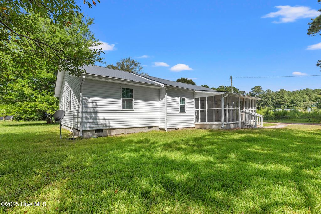 Photo of 106 Rodeo Lane, Jacksonville, NC 28540 (MLS # 100523339)