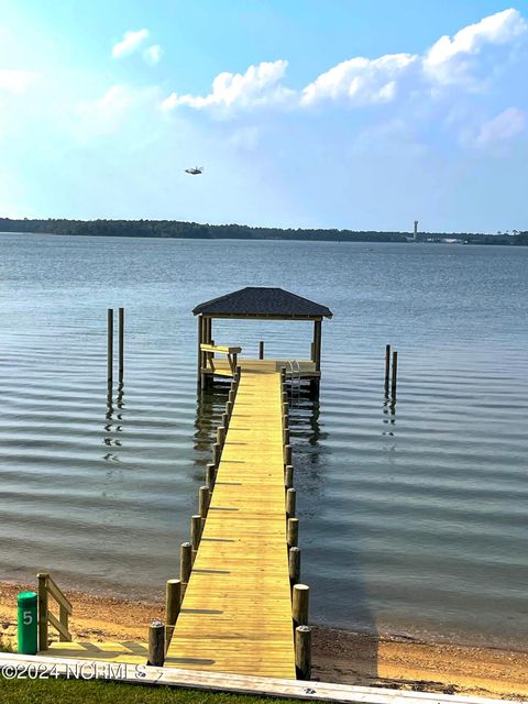 A home in Sneads Ferry