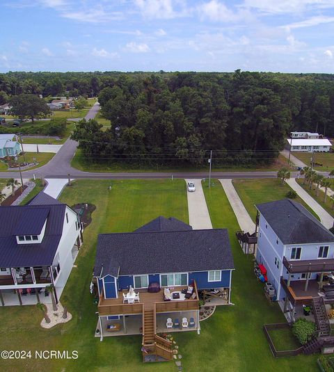 A home in Sneads Ferry