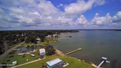 A home in Sneads Ferry