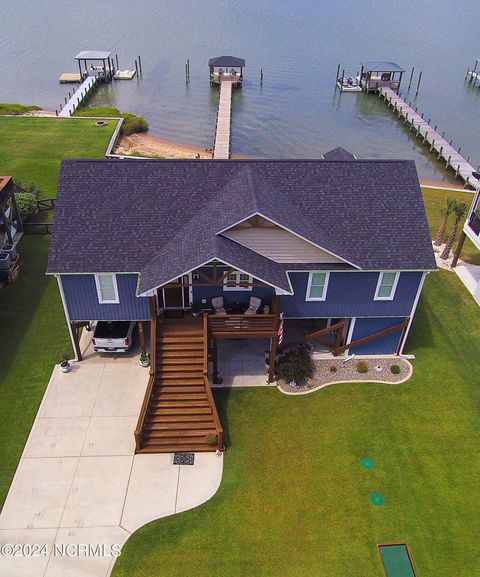 A home in Sneads Ferry