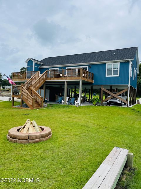 A home in Sneads Ferry