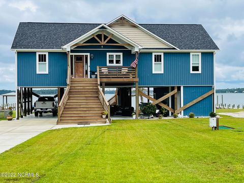 A home in Sneads Ferry