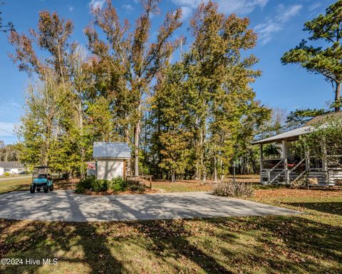 A home in Lake Waccamaw