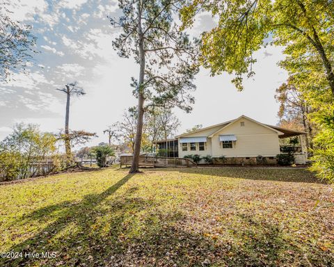 A home in Lake Waccamaw