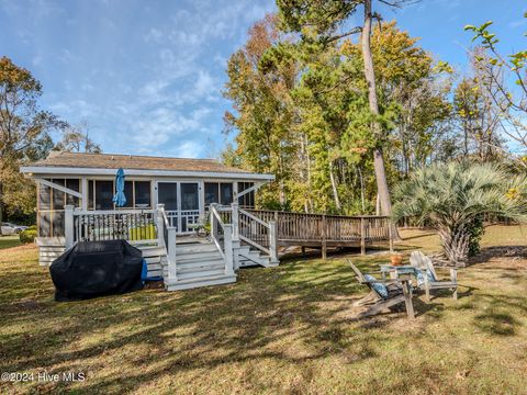 A home in Lake Waccamaw