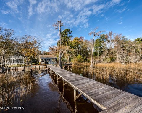 A home in Lake Waccamaw