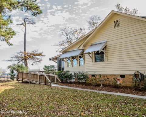 A home in Lake Waccamaw