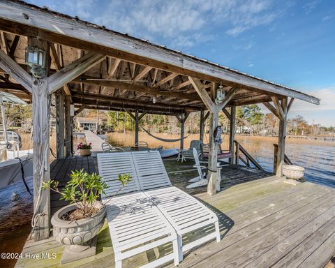 A home in Lake Waccamaw