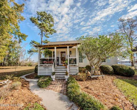 A home in Lake Waccamaw