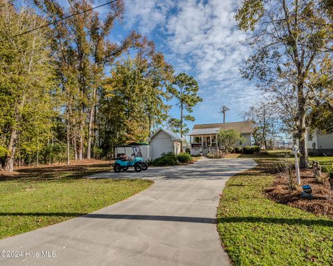 A home in Lake Waccamaw