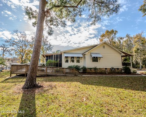 A home in Lake Waccamaw