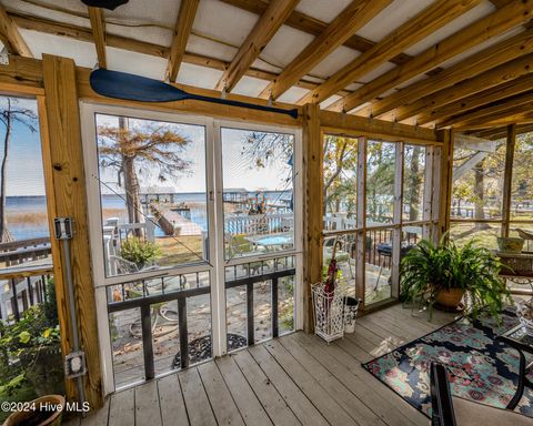 A home in Lake Waccamaw