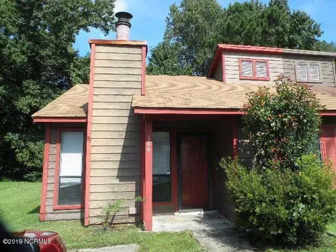 MLS: 100489724