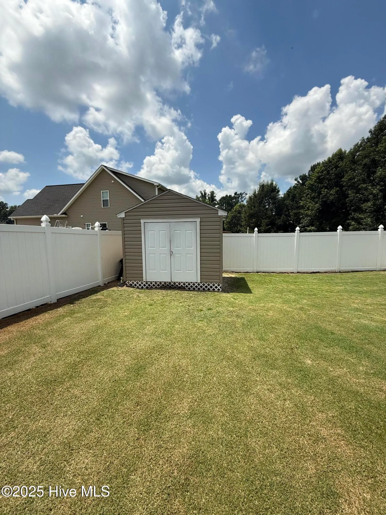 Pikeville, North Carolina 27863, United States, 3 Bedrooms Bedrooms, ,3 BathroomsBathrooms,Residential,Active,174053