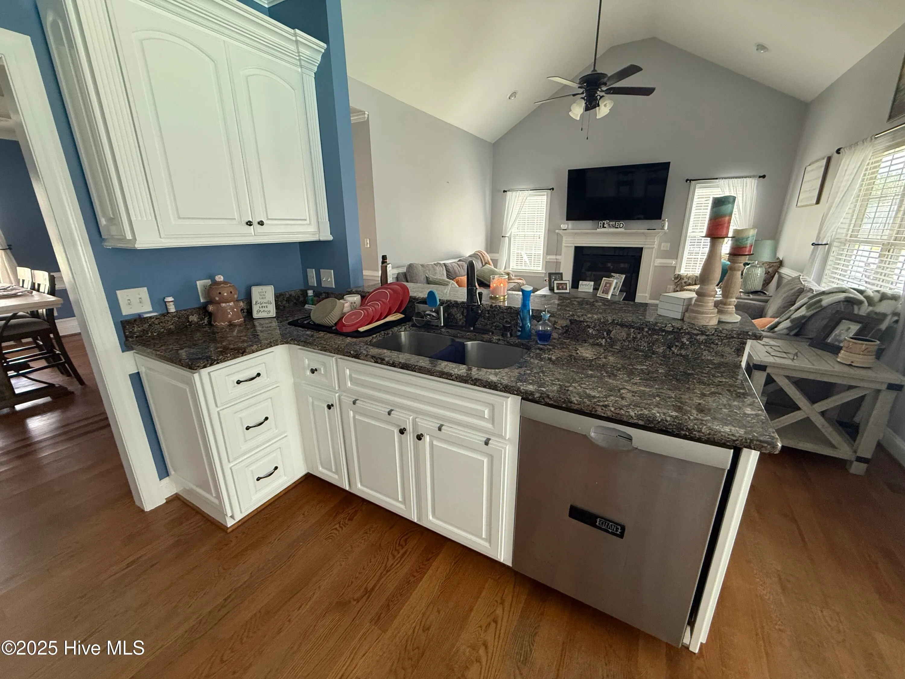 Pikeville, North Carolina 27863, United States, 3 Bedrooms Bedrooms, ,3 BathroomsBathrooms,Residential,Active,174053