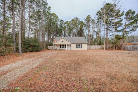 A home in Burgaw