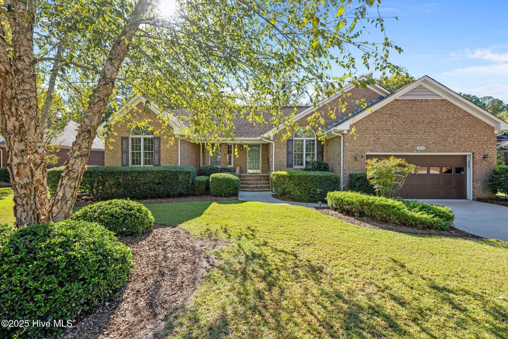 Photo of 1006 Laurel Valley Drive, New Bern, NC 28562 (MLS # 100537638)