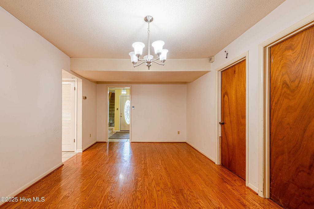 Photo of 410 Regalwood Drive, Jacksonville, NC 28546 (MLS # 100532882)