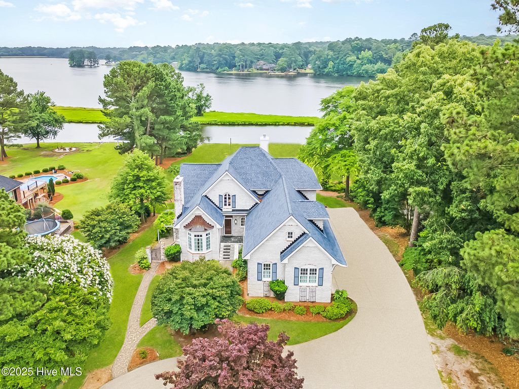 Photo of 610 Walnut Creek Drive, Goldsboro, NC 27534 (MLS # 100512761)