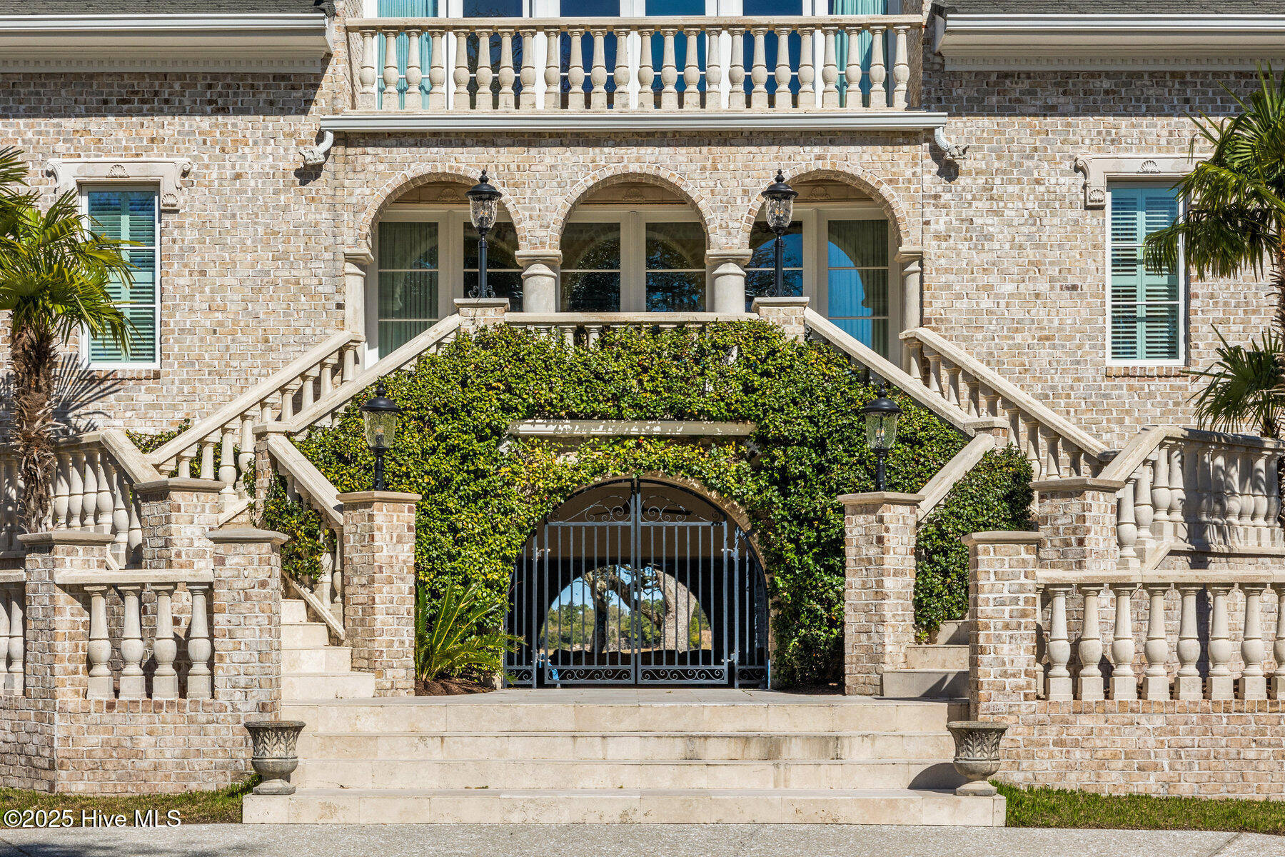 1200 Great Oaks Drive