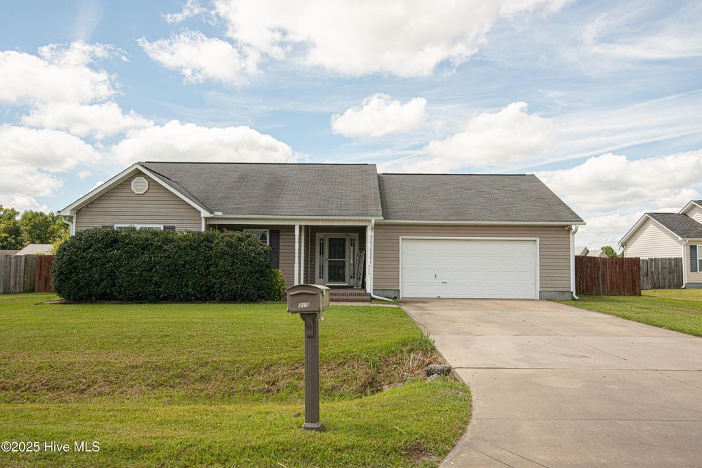 Photo of 315 Haywood Drive, Richlands, NC 28574 (MLS # 100529335)