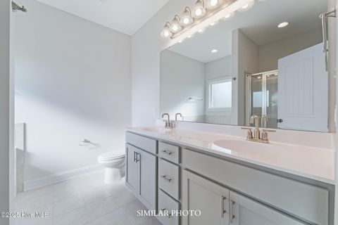 Tiny photo for 911 Miranda Court, Jacksonville, NC 28546 (MLS # 100542914)