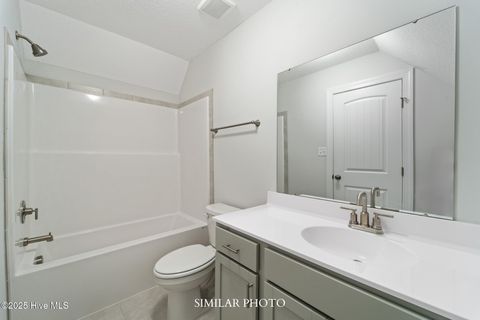Tiny photo for 911 Miranda Court, Jacksonville, NC 28546 (MLS # 100542914)