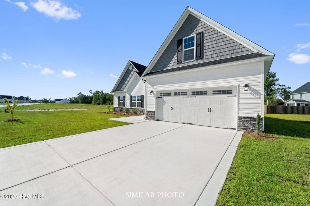 Photo of 911 Miranda Court, Jacksonville, NC 28546 (MLS # 100542914)