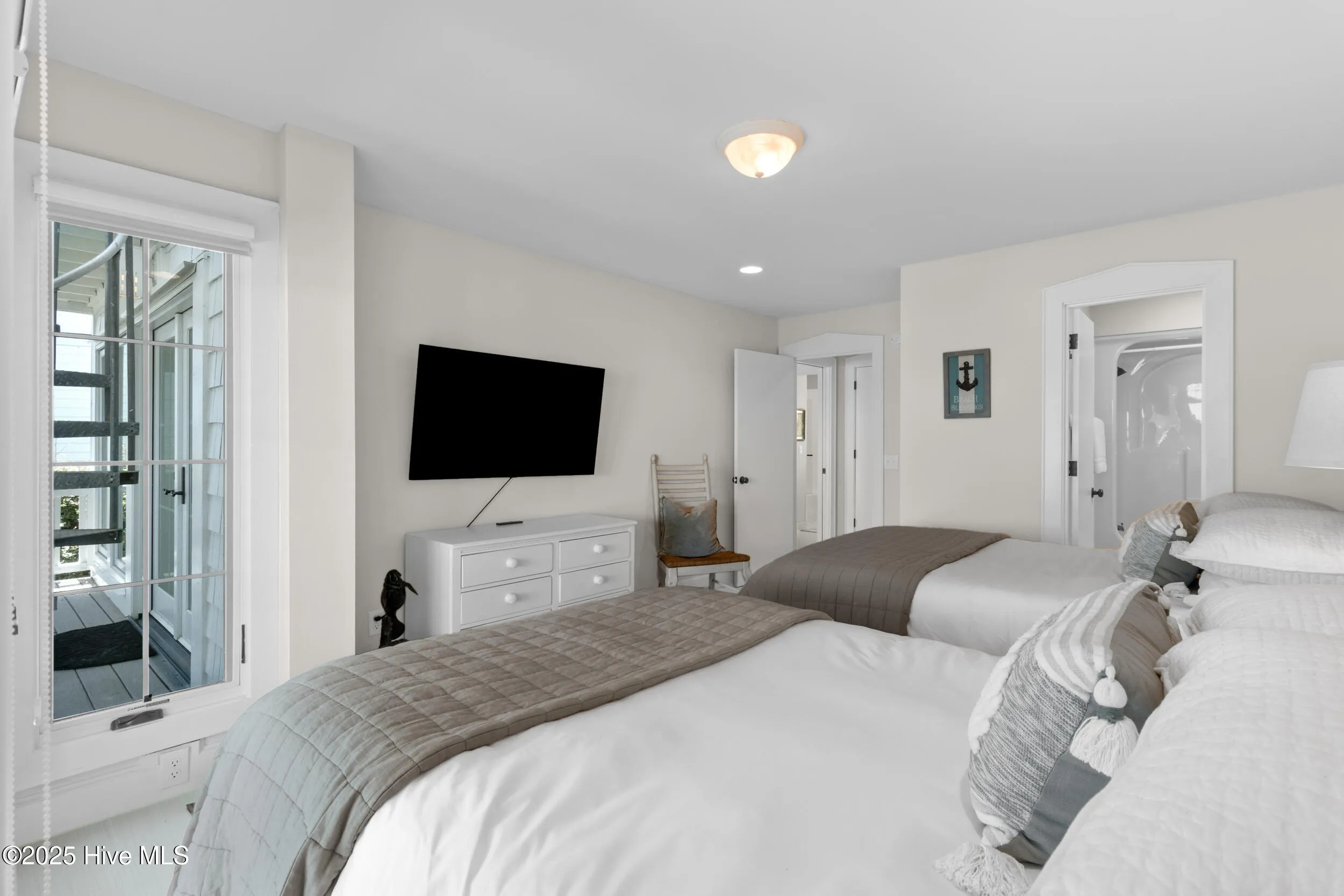 Wilmington, North Carolina 28411, United States, 6 Bedrooms Bedrooms, ,7 BathroomsBathrooms,Residential,Active,178438