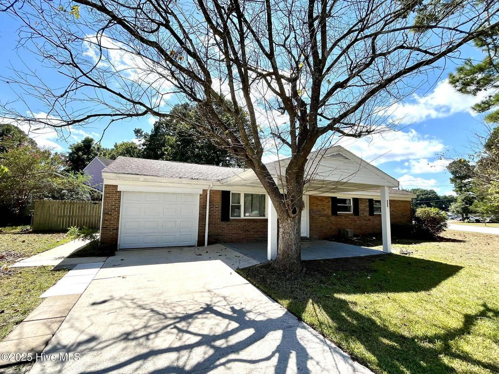 Photo of 400 Ramsey Drive, Jacksonville, NC 28540 (MLS # 100528280)