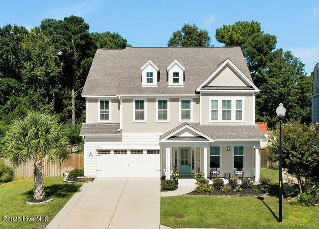Photo of 5004 Laurenbridge Lane, Wilmington, NC 28409 (MLS # 100536880)
