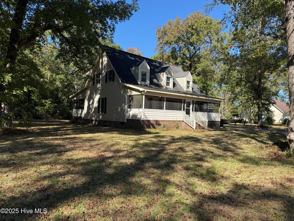 Photo of 153 Kelly Drive, Beaufort, NC 28516 (MLS # 100539262)