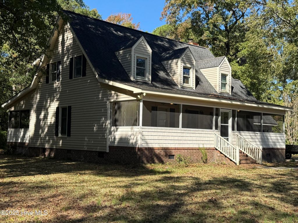 Photo of 153 Kelly Drive, Beaufort, NC 28516 (MLS # 100539262)