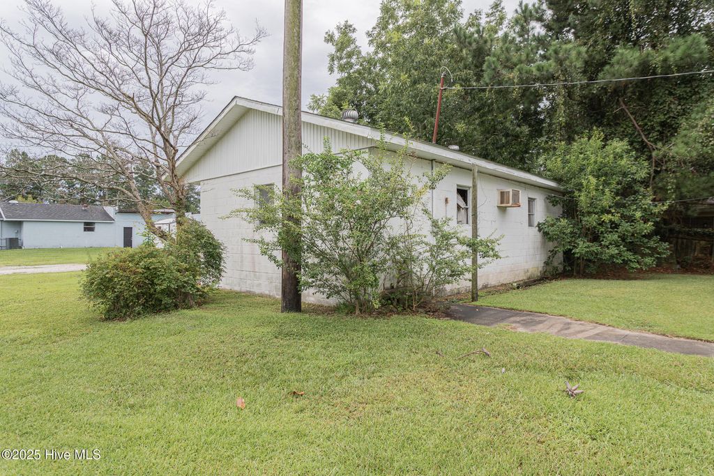 Photo of 39 Sophia Drive, Jacksonville, NC 28540 (MLS # 100523491)