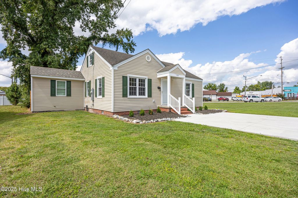 Photo of 205 Simpson Street, Elizabeth City, NC 27909 (MLS # 100531054)