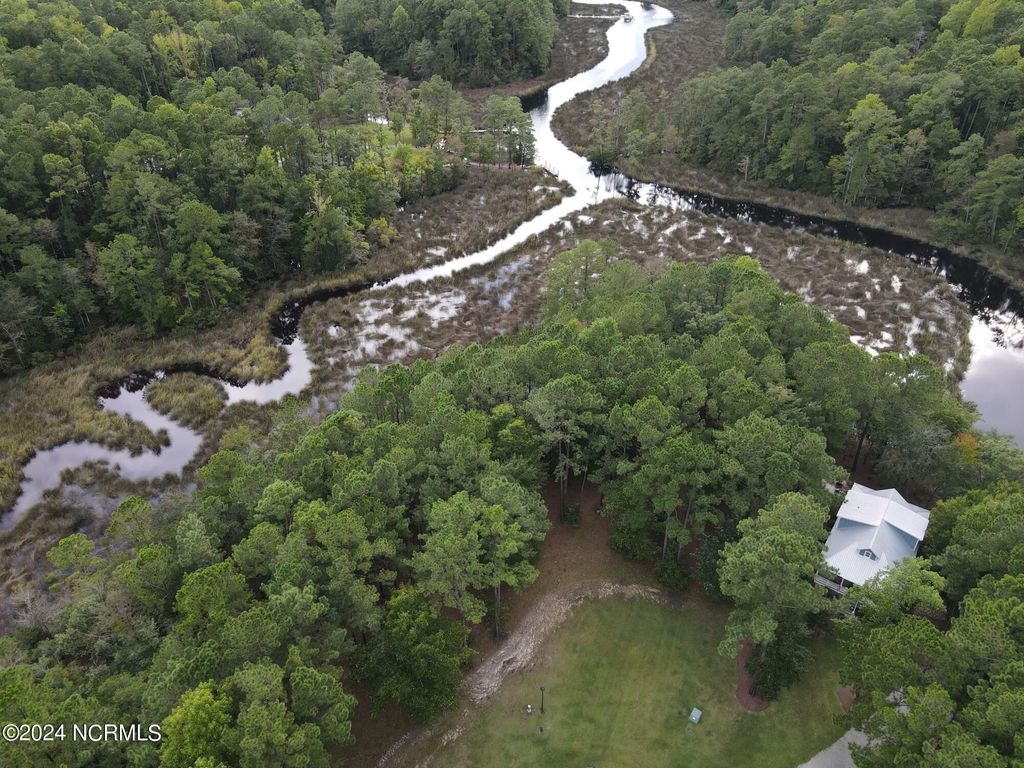 Photo of 1049 Mill Creek Road, Minnesott Beach, NC 28510 (MLS # 100467104)