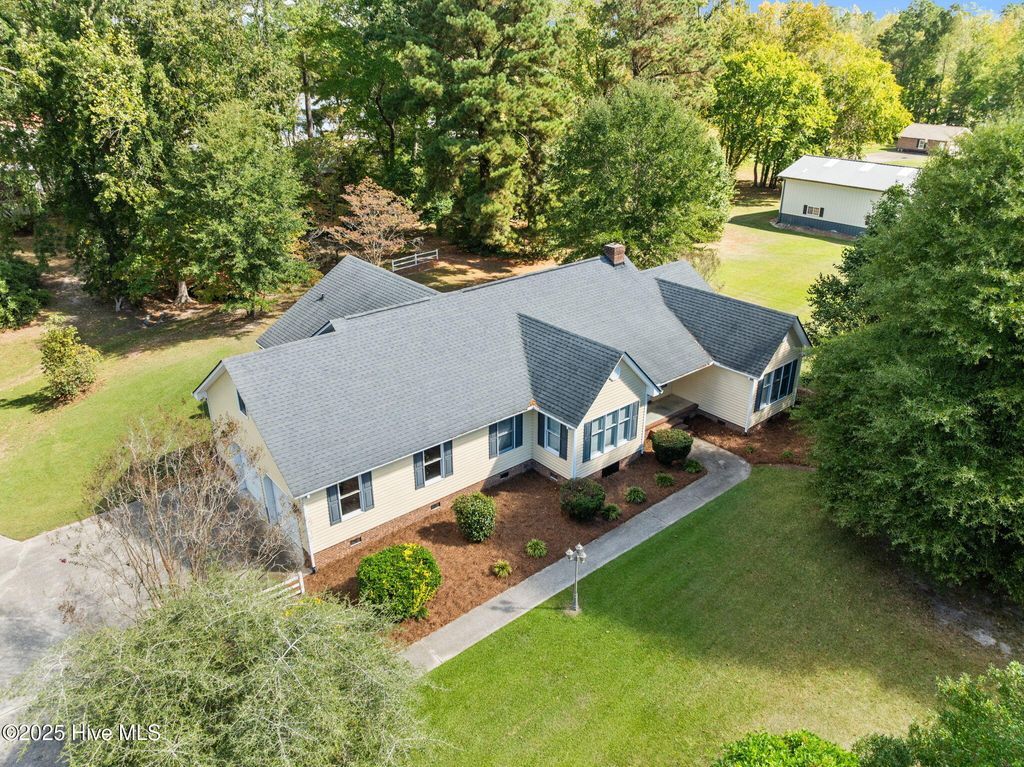 Photo of 200 Granville Drive, Washington, NC 27889 (MLS # 100535242)
