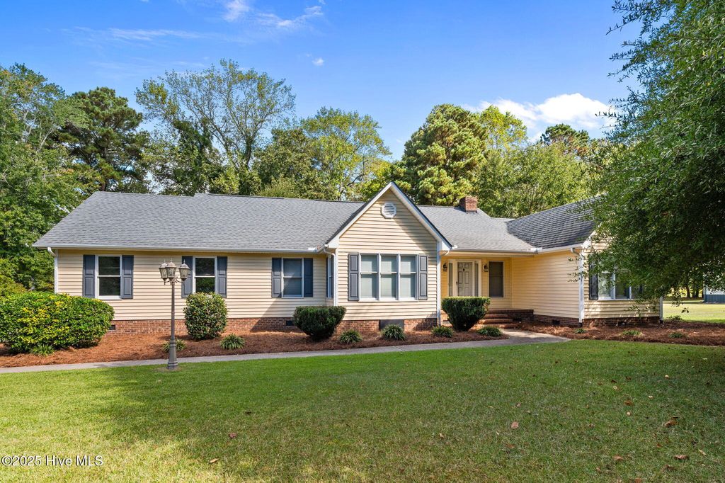 Photo of 200 Granville Drive, Washington, NC 27889 (MLS # 100535242)